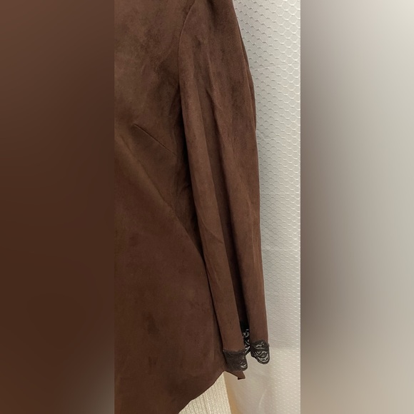 BCBG Maxazria Fuax leather top. Polyester and spandex gives stretch - Picture 3 of 7